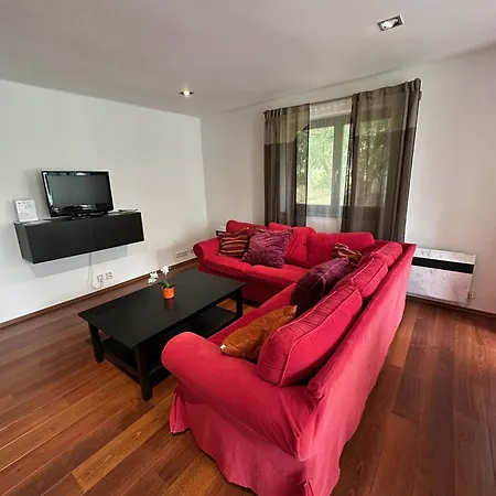 Lägenhet Zamek Žinkovy