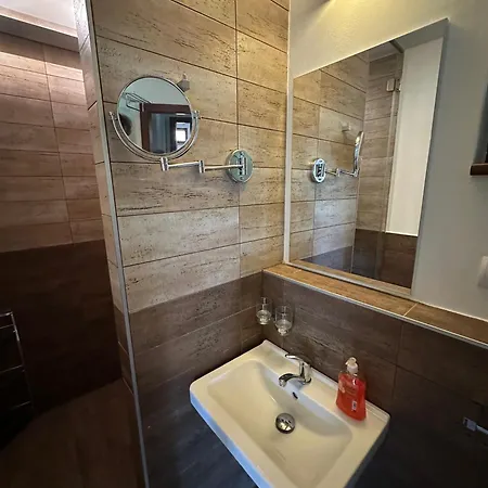 Lägenhet Zamek Žinkovy